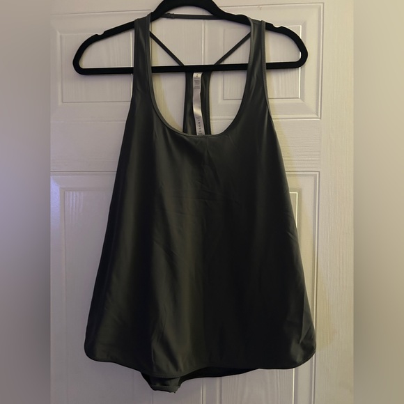 Lululemon Tank - Picture 1 of 3